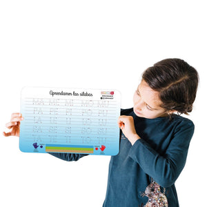 Pizarra doble: Practica las sílabas y consonantes. - Marca2. Medida: 20 x 30 cm. Incluye plumón y borrador. Envíos a todo Chile.