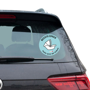 Sticker auto : Huevito fondo turquesa: Necesito espacio para que me suban. - Marca2