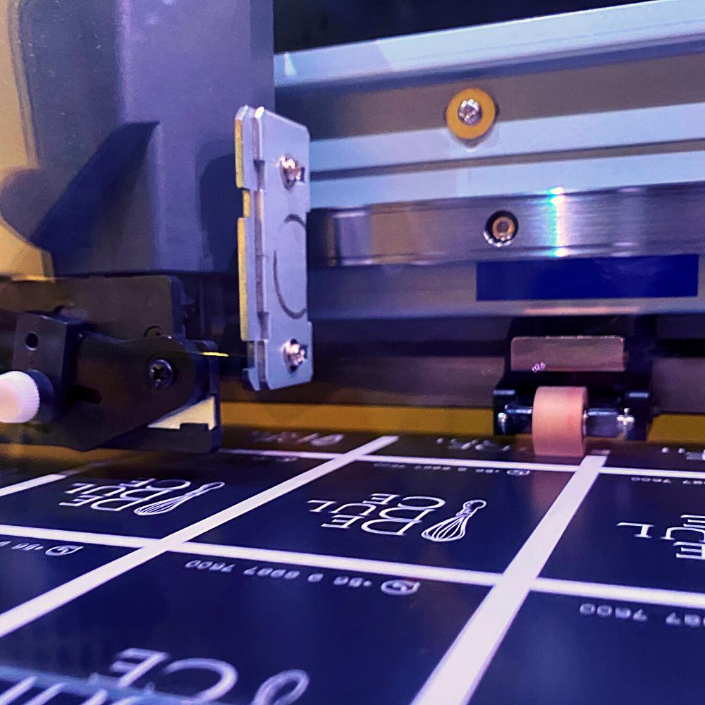 Stickers Troquelados por cantidad - Corte Irregular - Marca2